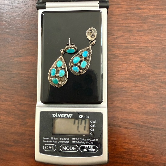 Navajo Arizona natural turquoise solid sterling silver large drop earrings - Picture 5 of 5